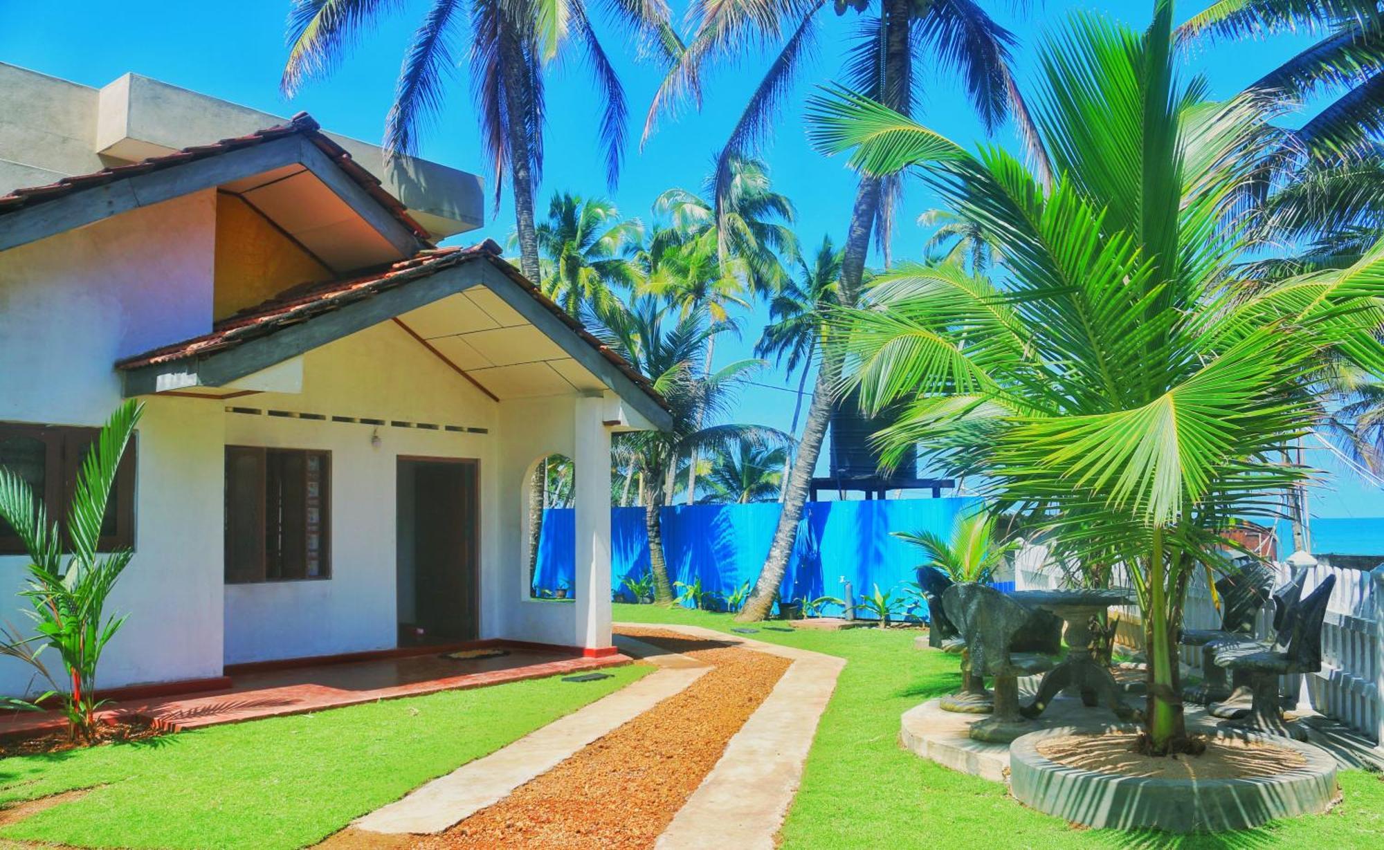 Dinuli Home Stay Ахунгала Екстериор снимка