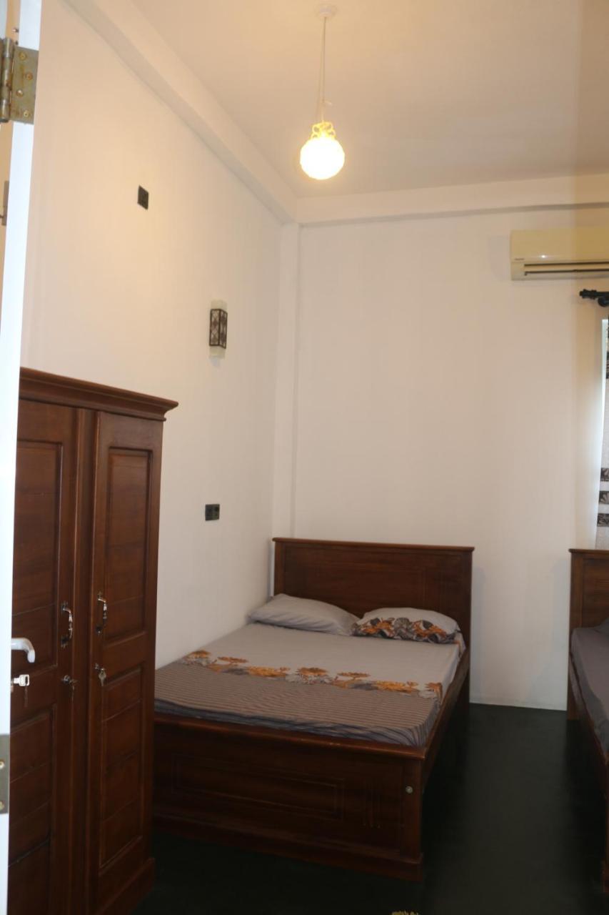 Dinuli Home Stay Ахунгала Екстериор снимка
